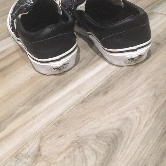 Vans - Picture 4 of 5